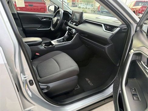 Certified 2019 Toyota RAV4 XLE image 28