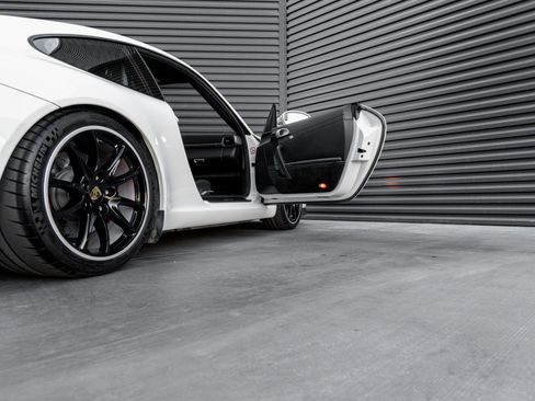 Used 2007 Porsche 911 GT3 RWD image 42