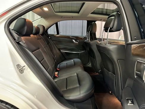 Used 2014 Mercedes-Benz E 250 BlueTEC 4MATIC Sedan image 9