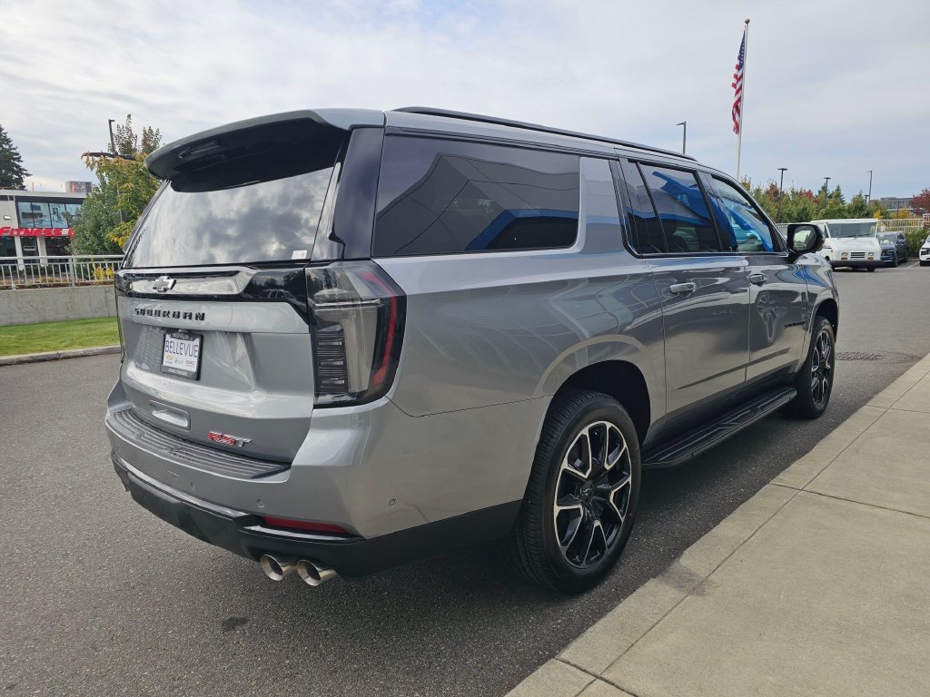 New 2026 Chevrolet Suburban RST w/ RST Capability Package AWD/4WD image 7