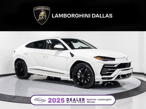 Used 2022 Lamborghini Urus image 1