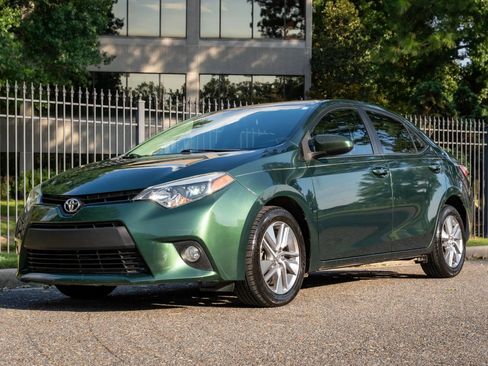 Used 2014 Toyota Corolla LE w/ Driver Convenience Package FWD image 1