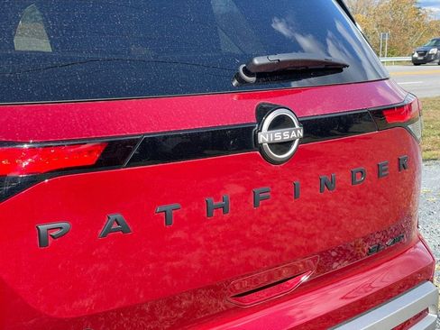 Certified 2022 Nissan Pathfinder SL w/ SL Premium Package image 28