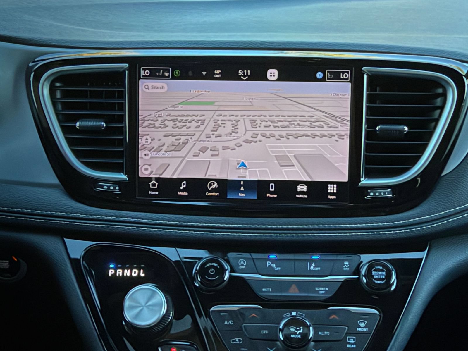 Used 2025 Chrysler Pacifica Limited FWD image 19