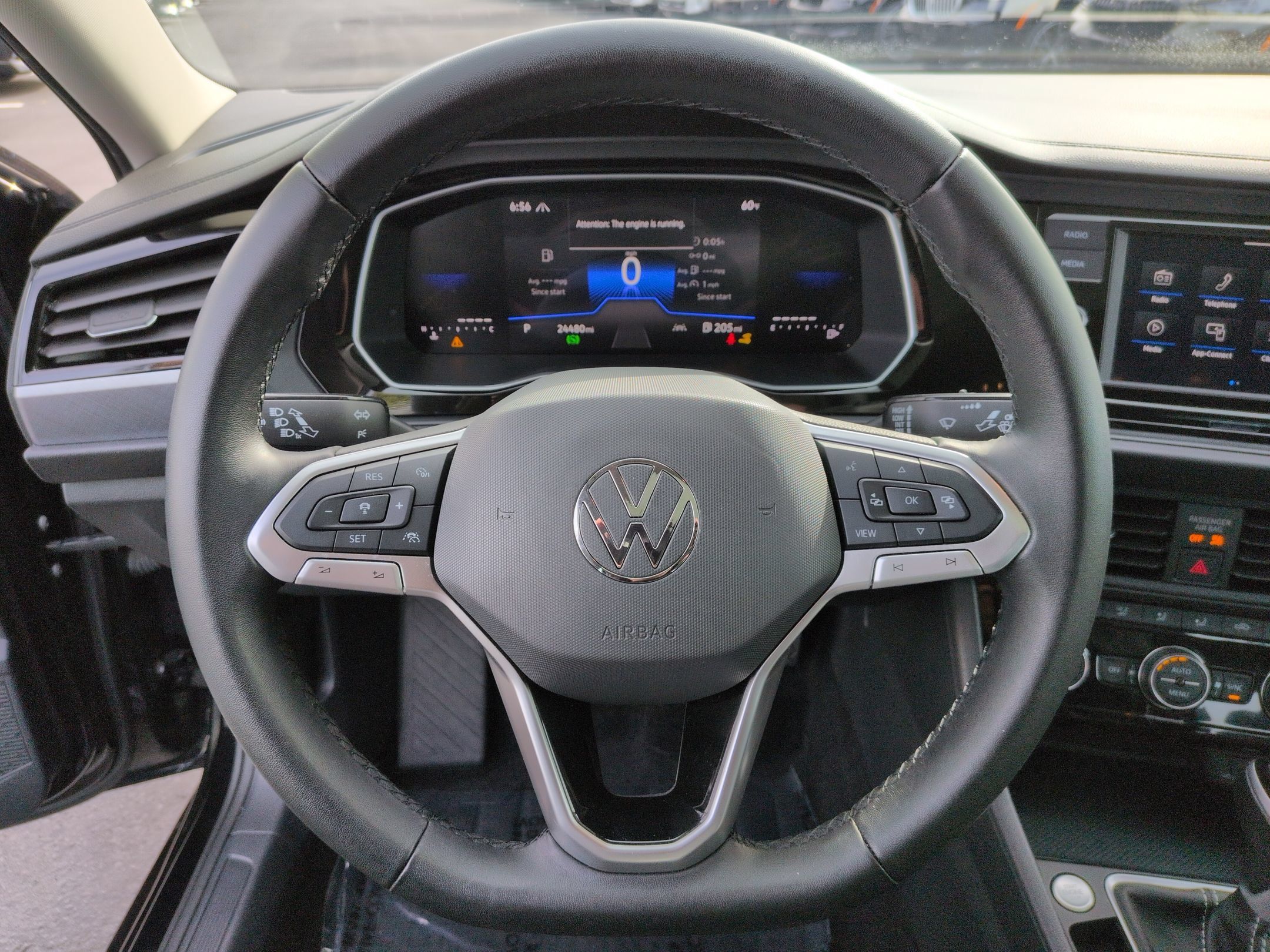 Used 2024 Volkswagen Jetta SE FWD image 17