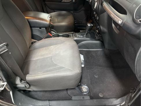 Used 2016 Jeep Wrangler Unlimited Sport w/ Quick Order Package 24S image 31