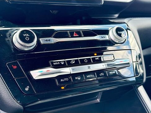 Used 2022 Ford Explorer ST image 18