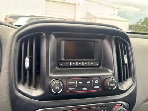 Used 2015 GMC Canyon 2WD Crew Cab w/ Convenience Package image 15
