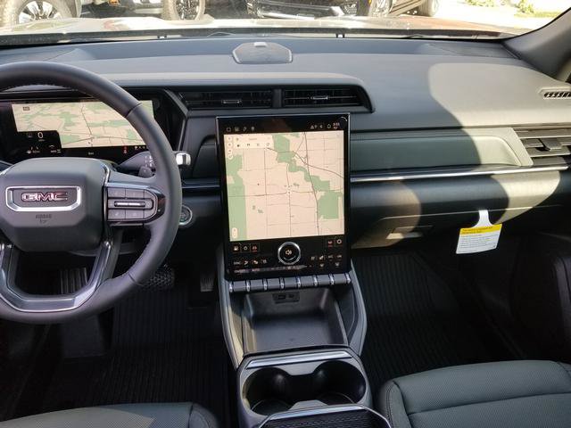 New 2027 GMC Terrain AT4 w/ Convenience Package III AWD/4WD image 8