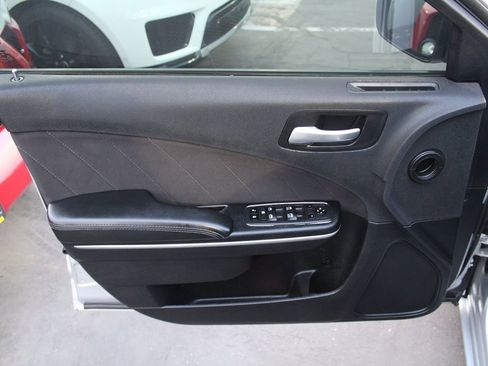 Used 2020 Dodge Charger SXT image 16