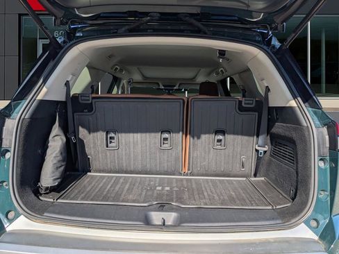 Used 2022 Nissan Pathfinder Platinum w/ Cargo Package image 12