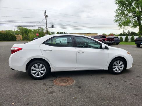 Used 2014 Toyota Corolla LE FWD image 17