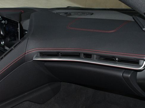 Used 2022 Chevrolet Corvette Stingray Convertible w/ Z51 Performance Package RWD image 24