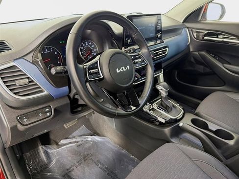 Used 2023 Kia Seltos S FWD image 10
