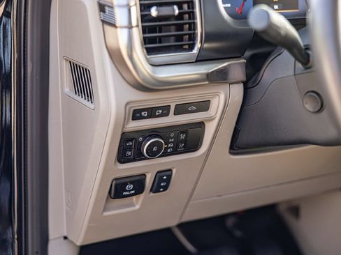 Used 2024 Ford F150 Platinum w/ Equipment Group 703A Plus AWD/4WD image 17