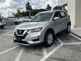 Used 2019 Nissan Rogue SV image 2
