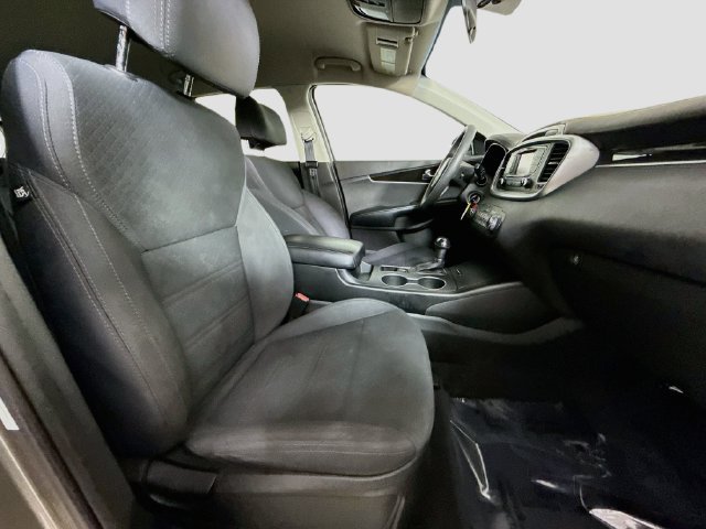 Used 2017 Kia Sorento FWD image 28