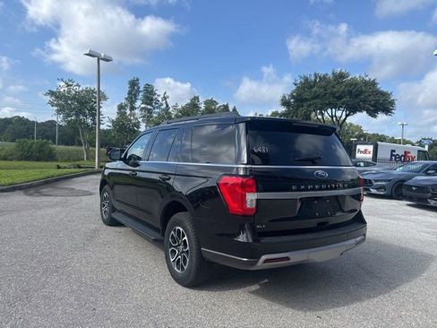 Used 2024 Ford Expedition XLT RWD image 4