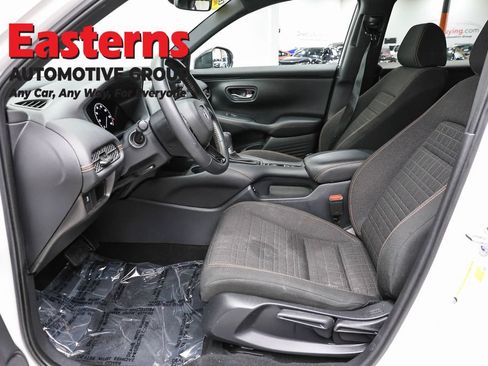 Used 2025 Honda HR-V Sport image 13