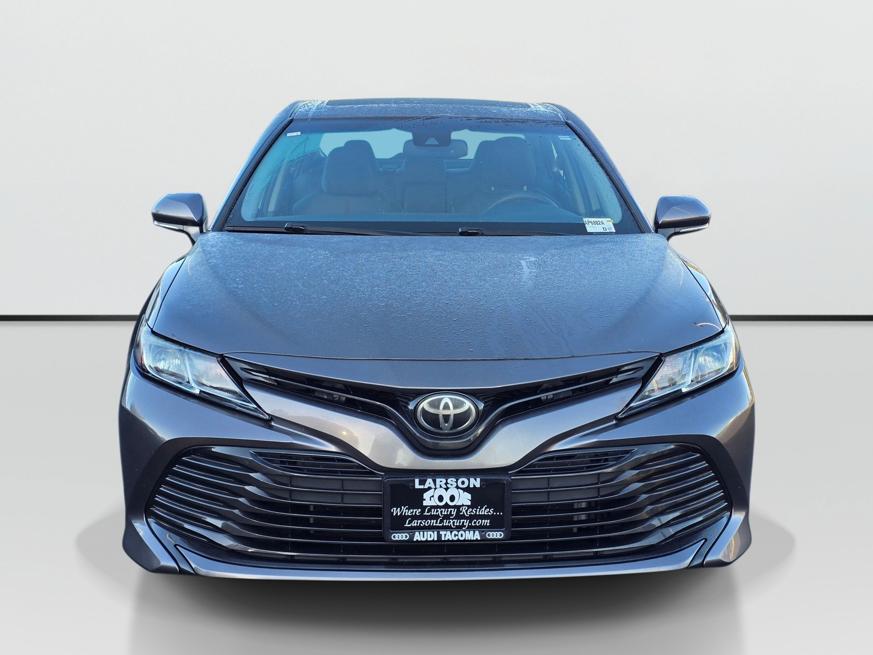 Used 2018 Toyota Camry LE w/ Moonroof Package FWD image 9
