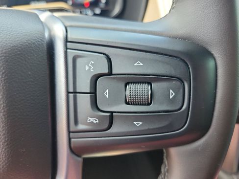 Used 2023 GMC Yukon SLT AWD/4WD image 27