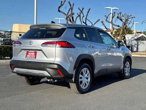 Certified 2024 Toyota Corolla Cross L image 11