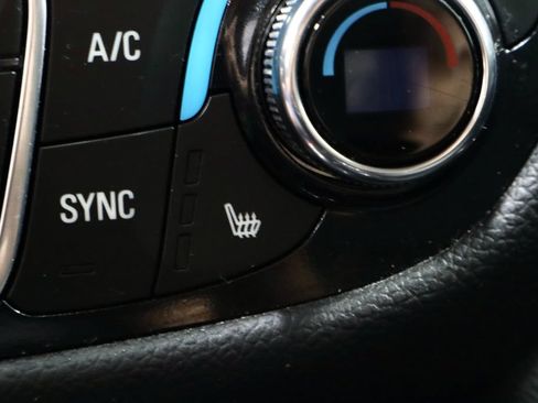 Used 2024 Chevrolet Equinox Premier AWD/4WD image 4