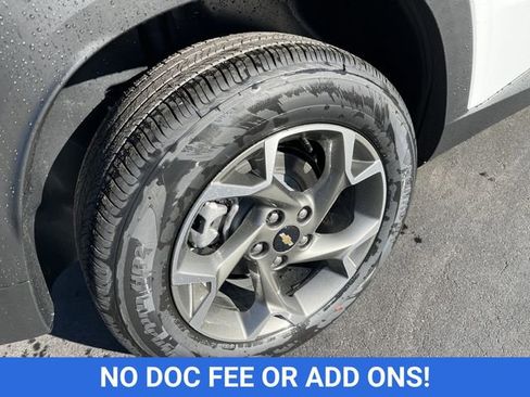 New 2026 Chevrolet Trax LT w/ Driver Confidence Package image 9