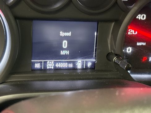 Used 2022 Chevrolet Silverado 1500 Custom AWD/4WD image 11