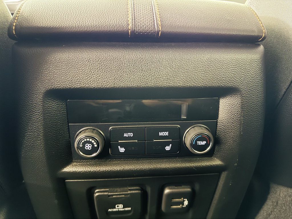 Used 2019 Chevrolet Traverse Premier w/ Driver Confidence II Package FWD image 25