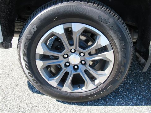 Used 2022 Chevrolet Silverado 1500 High Country image 9