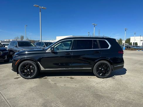 Certified 2023 BMW X7 xDrive40i w/ Premium Package image 6