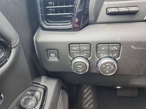 New 2026 GMC Sierra 1500 AT4X AWD/4WD image 22