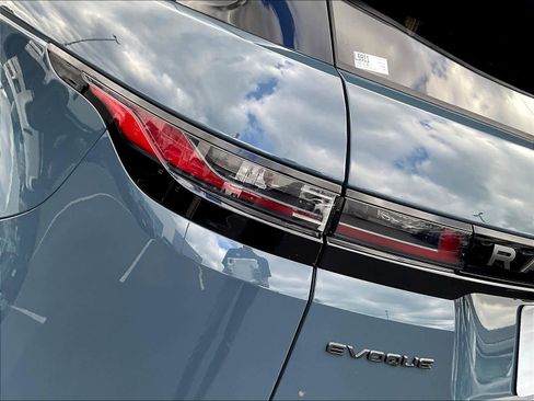 New 2026 Land Rover Range Rover Evoque Dynamic SE image 25