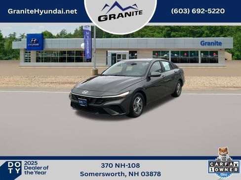 Certified 2024 Hyundai Elantra SE FWD image 1