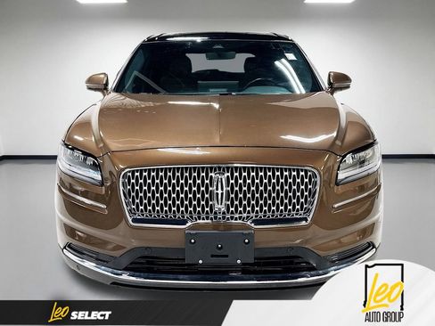 Used 2022 Lincoln Nautilus Reserve w/ Equipment Group 201A AWD/4WD image 2