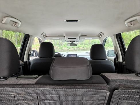 Used 2021 Nissan Rogue S AWD/4WD image 12