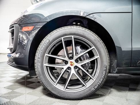 Certified 2026 Porsche Macan AWD/4WD image 14