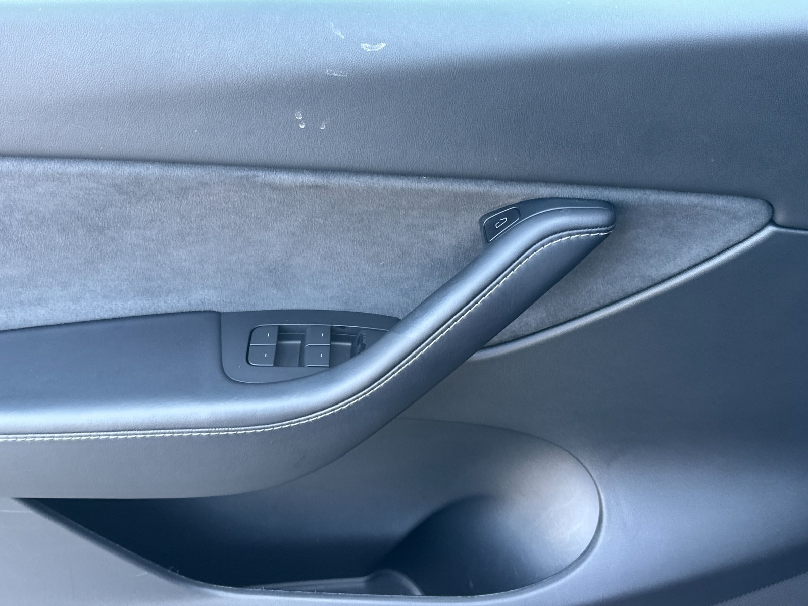 Used 2022 Tesla Model Y Long Range AWD/4WD image 11