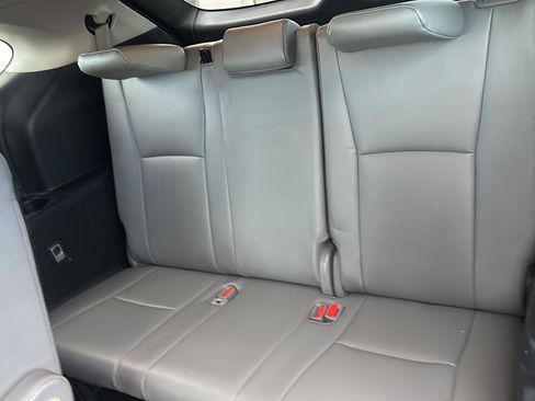 Used 2023 Toyota Highlander XLE image 21