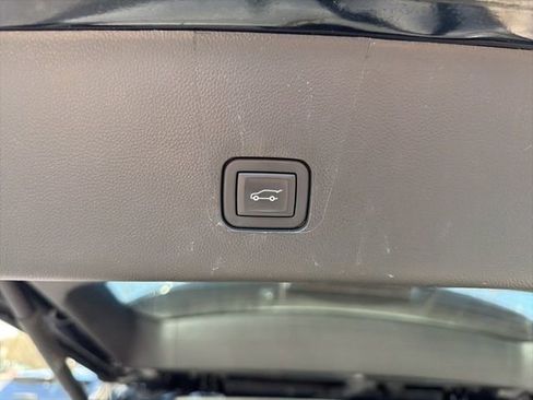 Certified 2023 Chevrolet Traverse LT AWD/4WD image 14