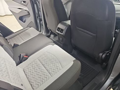Used 2024 Chevrolet Equinox LS w/ LS Convenience Package FWD image 14