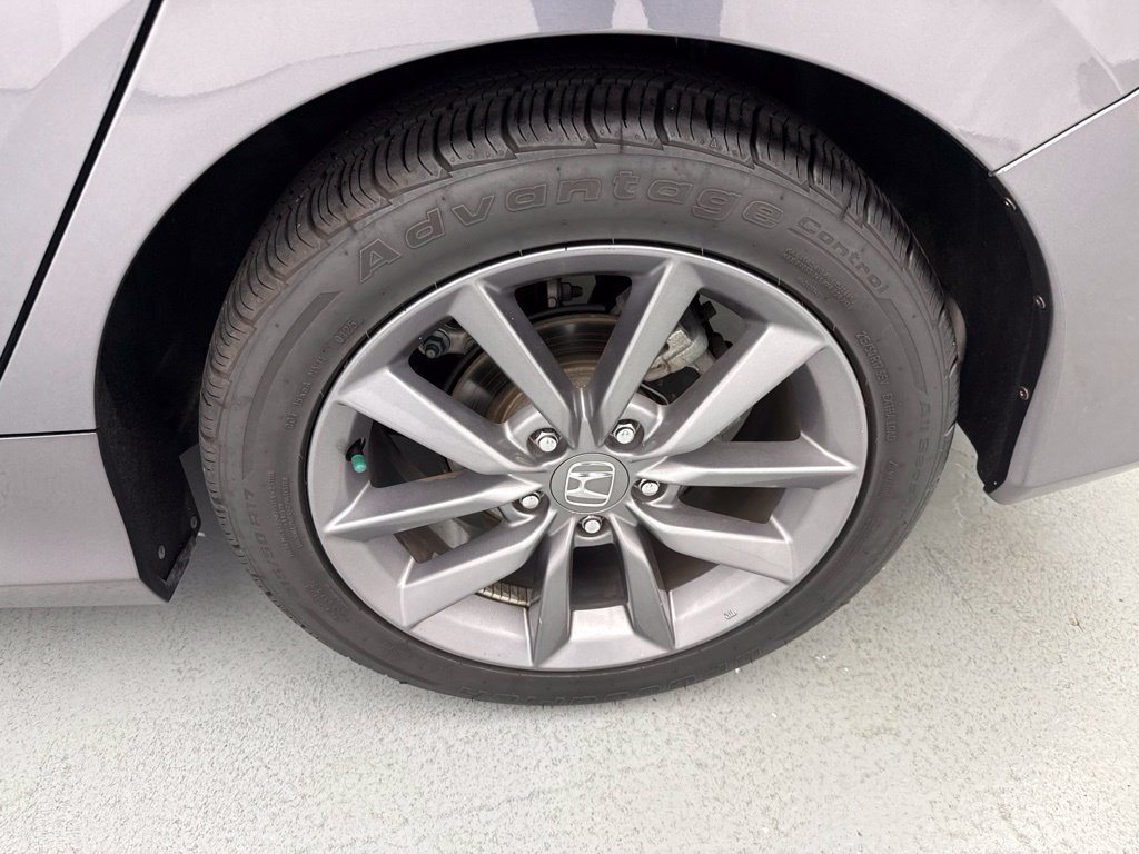 Used 2019 Honda Civic EX image 6