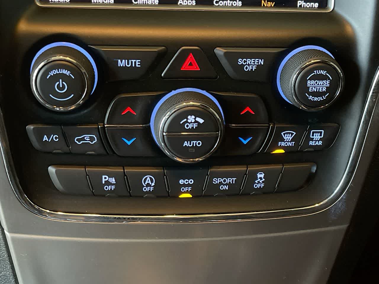 Used 2018 Jeep Grand Cherokee Limited AWD/4WD image 19