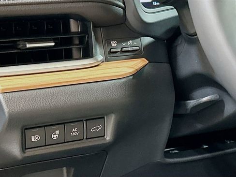 New 2026 Toyota Grand Highlander Limited image 10