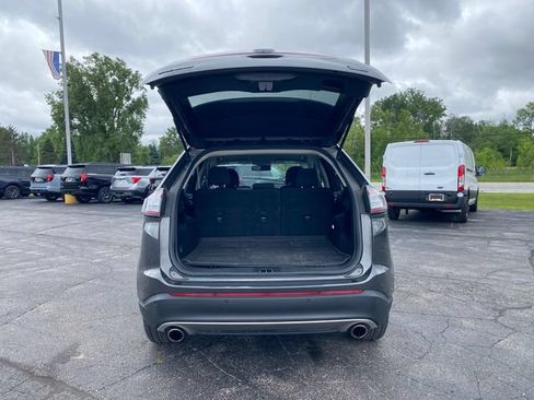 Used 2018 Ford Edge SEL w/ Safe & Smart Package AWD/4WD image 21