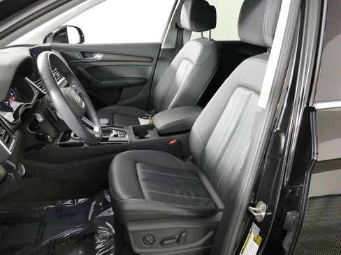 Used 2023 Audi Q5 2.0T Premium w/ Convenience Package AWD/4WD image 10