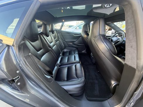 Used 2018 Tesla Model S 75D image 27