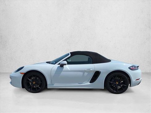Used 2025 Porsche 718 Boxster RWD image 9