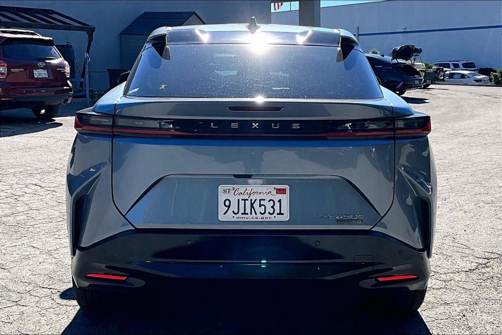 Used 2023 Lexus RZ 450e Premium w/ Technology Package AWD/4WD image 5